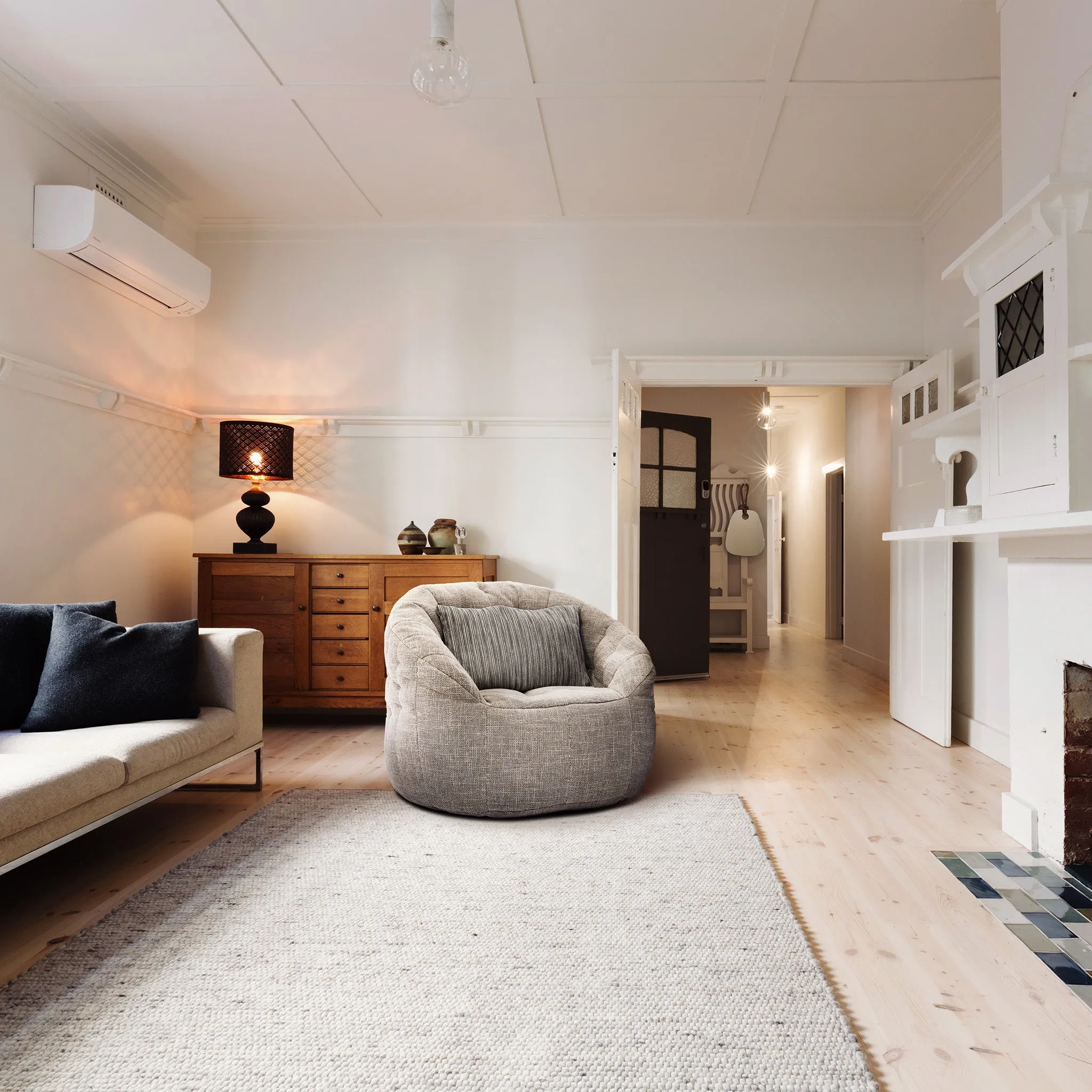 Butterfly Sofa - Interior