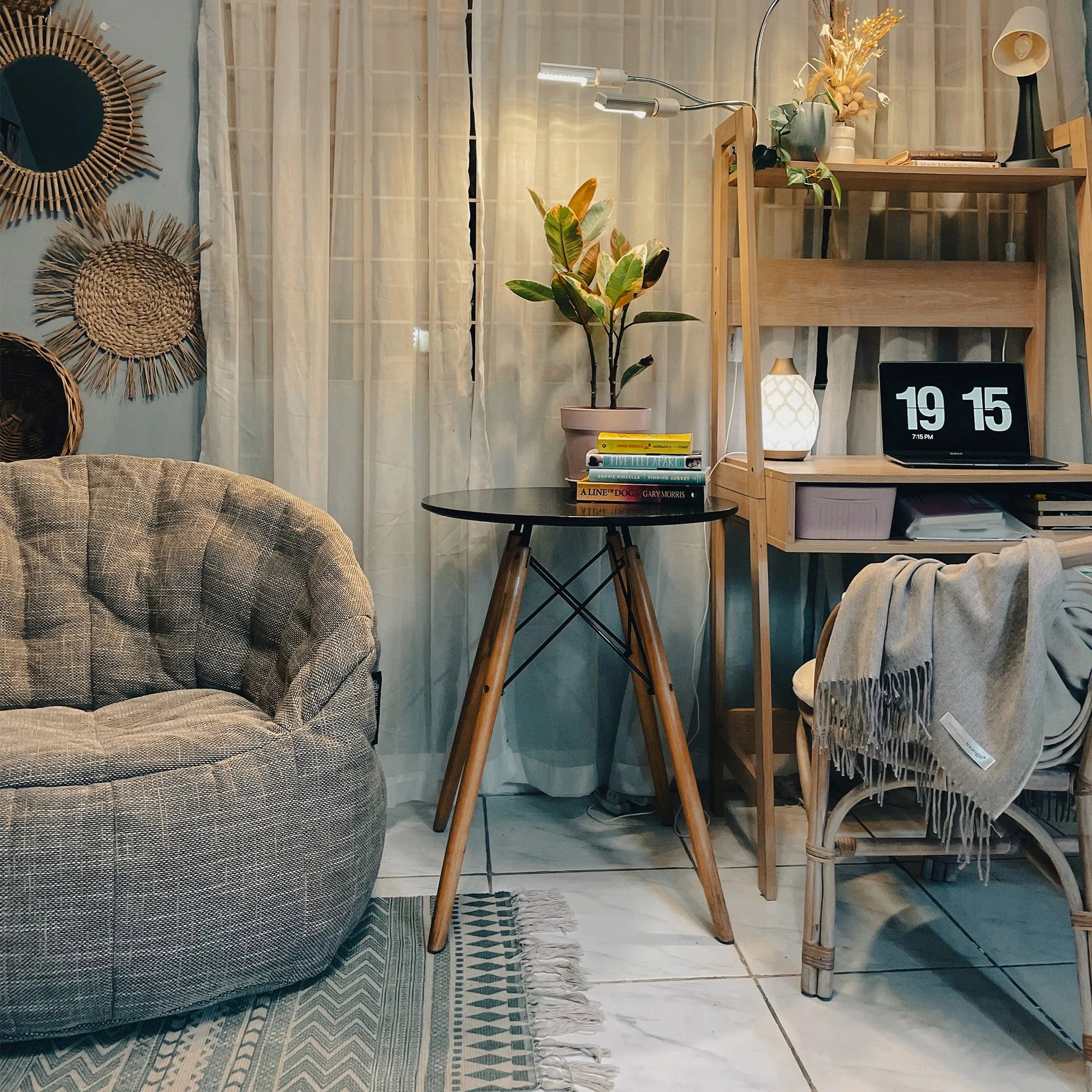 Butterfly Sofa - Interior